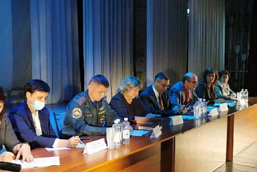 «Вместе идем в будущее»